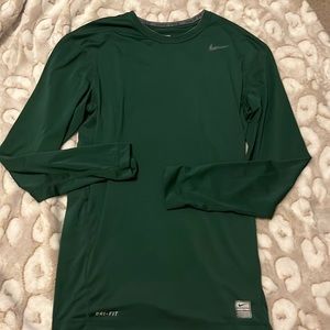 Green Dri-Fit Nike long sleeve!🐍 Size: XL (super comfy to wear!) Unisex